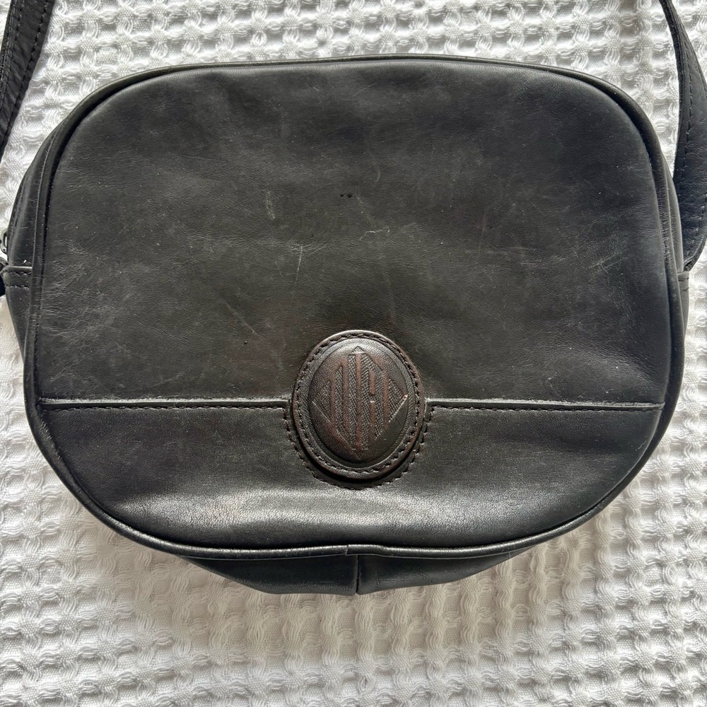 Vintage 80’s Unisa Black Leather Crossbody - Picture 2 of 5